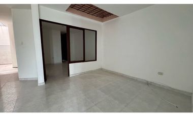 Casa multifamiliar de tres pisos en venta - La Perseverancia Palmira