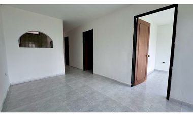 Casa multifamiliar de tres pisos en venta - La Perseverancia Palmira