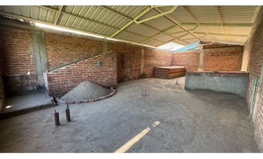 Casa multifamiliar de tres pisos en venta - La Perseverancia Palmira