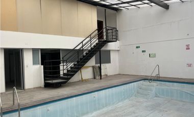 SE ARRIENDA MAGNIFICA CASA COMERCIAL EN CABECERA