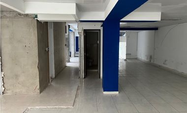 SE ARRIENDA MAGNIFICA CASA COMERCIAL EN CABECERA