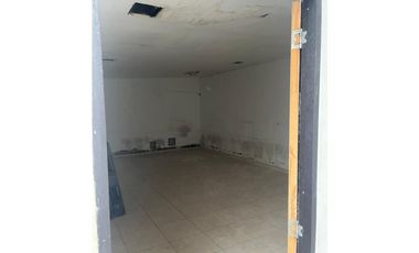 SE ARRIENDA MAGNIFICA CASA COMERCIAL EN CABECERA
