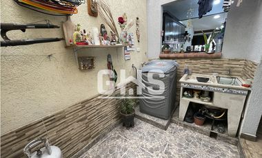 SE ARRIENDA CASA EN BARRIO TORRE LA VEGA CARTAGO