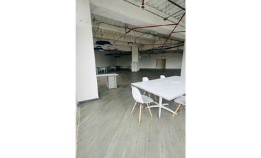 ARRIENDO OFICINAS BOGOTA NORTE CENTRO COMERCIAL SANTAFE