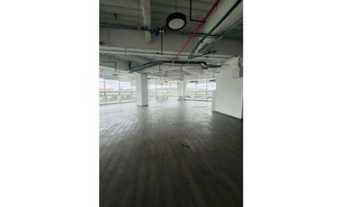 ARRIENDO OFICINAS BOGOTA NORTE CENTRO COMERCIAL SANTAFE
