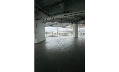 ARRIENDO OFICINAS BOGOTA NORTE CENTRO COMERCIAL SANTAFE