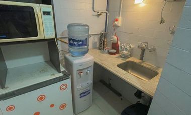 IMPECABLE OFICINA CON COCINA, PATIO Y DEPOSITO EN LA PERLA