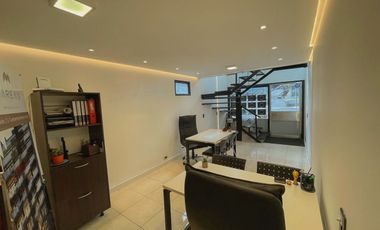IMPECABLE OFICINA CON COCINA, PATIO Y DEPOSITO EN LA PERLA