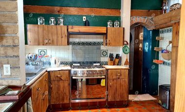 VENTA CASA EN COLONIA DEL BOSQUE - V354