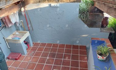 VENTA CASA EN COLONIA DEL BOSQUE - V354