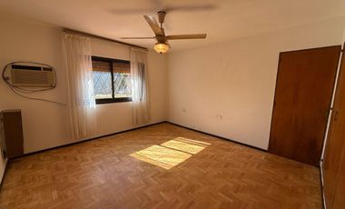 Casa en Alquiler – Uso Comercial – Cerro de las Rosas