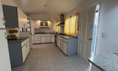 Casa en Alquiler – Uso Comercial – Cerro de las Rosas