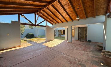 Casa en Alquiler – Uso Comercial – Cerro de las Rosas