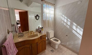 Casa en Alquiler – Uso Comercial – Cerro de las Rosas