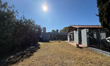 Casa en Alquiler – Uso Comercial – Cerro de las Rosas