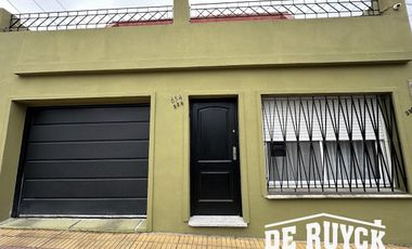 4 ambientes con 2 baños, PH al frente