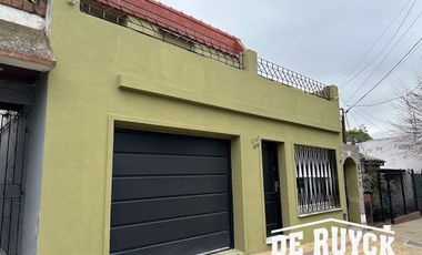 4 ambientes con 2 baños, PH al frente