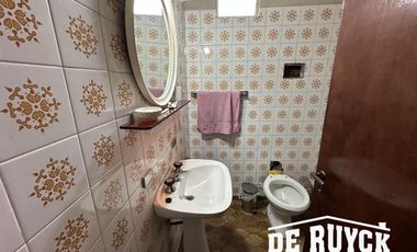 4 ambientes con 2 baños, PH al frente