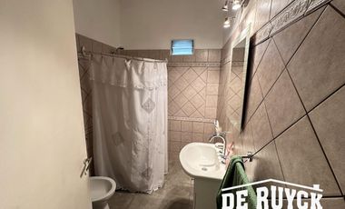 4 ambientes con 2 baños, PH al frente
