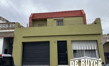 4 ambientes con 2 baños, PH al frente