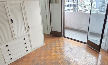 Departamento de 3 Ambientes con Balcón piso 12 en Av Rivadavia al 4300 en Almagro