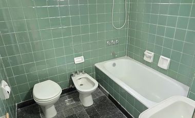 Departamento de 3 Ambientes con Balcón piso 12 en Av Rivadavia al 4300 en Almagro