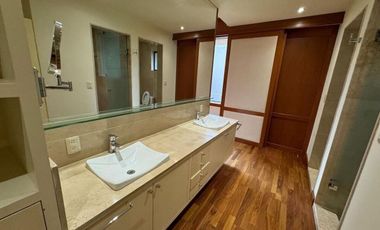 RESIDENCIA EN BOSQUES DE LAS LOMAS CON ALBERCA Y EXCLUSIVIVAD