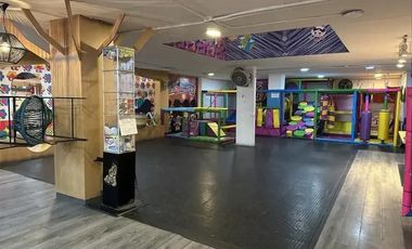 LOCAL COMERCIAL EN DOS PISOS ENTRE LA DOCTORES Y LA ROMA