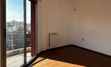 DEPARTAMENTO DE 3 AMBIENTES FRENTE AL PARQUE