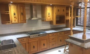 IMPECABLE RESIDENCIA EN AVENIDA AHUEHUETES SUR EN RENTA