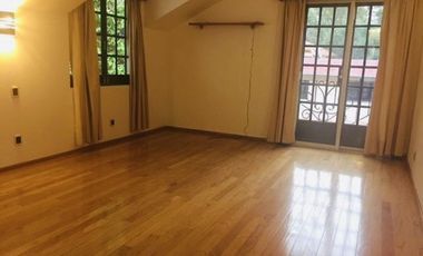 IMPECABLE RESIDENCIA EN AVENIDA AHUEHUETES SUR EN RENTA