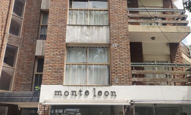 Departamento Frente a la plaza principal