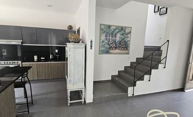 CASA EN VENTA  EN MERIDA EN PRIVADA  ALTOZANO  EN  YUCATAN