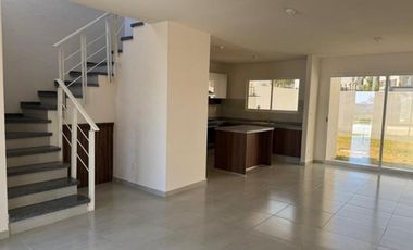 VENTA DE CASA MODELO ALISO EN RESIDENCIAL ARONA EN ZINACANTEPEC ESTADO DE MÉXICO