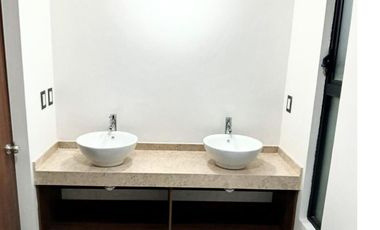 GRAN OPORTUNIDAD! CASA EN VENTA MINIMALISTA EN CIUDAD MESETA