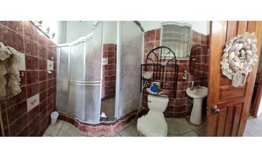 NUEVA GORGONA / 4 HECTAREAS  / 5 HABITACIONES / PISCINA