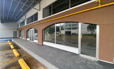 CURUNDU / GOLDEN CITY PLAZA  / 105M / LOCALES COMERCIAL / VACIO