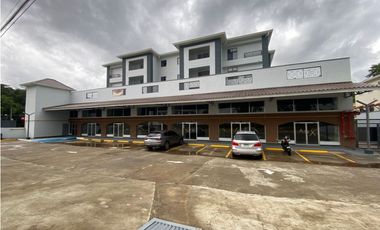 CURUNDU / GOLDEN CITY PLAZA  / 105M / LOCALES COMERCIAL / VACIO