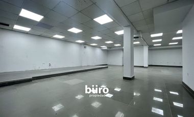 LOCAL COMERCIAL EN ALQUILER EN SAN ISIDRO EN ZONA DE ALTO TRÁNSITO