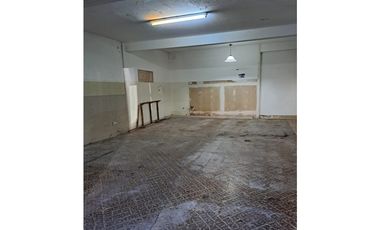 Ph 3 ambiente 1er piso mas local en planta baja