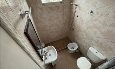 Ph 3 ambiente 1er piso mas local en planta baja