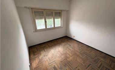 Ph 3 ambiente 1er piso mas local en planta baja