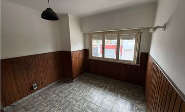 Ph 3 ambiente 1er piso mas local en planta baja