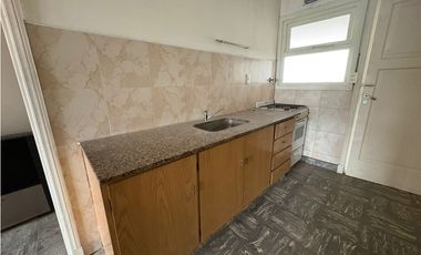 Ph 3 ambiente 1er piso mas local en planta baja