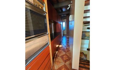 VENTA Chalet 6 Amb. Garage, parque y quincho