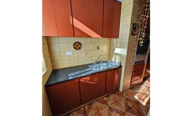 VENTA Chalet 6 Amb. Garage, parque y quincho