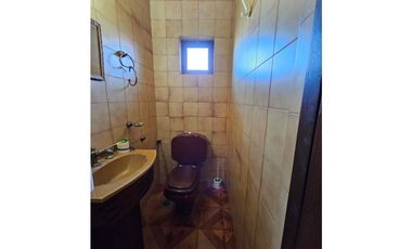 VENTA Chalet 6 Amb. Garage, parque y quincho