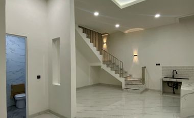 Dijual Rumah Baru 6x15m2 di Kawasan Bagus Metland Puri