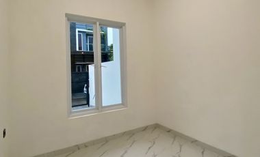 Dijual Rumah Baru 6x15m2 di Kawasan Bagus Metland Puri