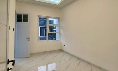 Dijual Rumah Baru 6x15m2 di Kawasan Bagus Metland Puri